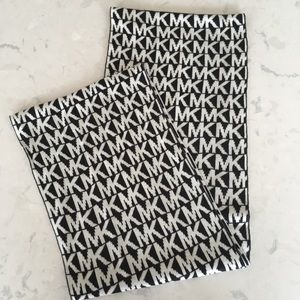 NWOT Michael Kors Infinity Scarf